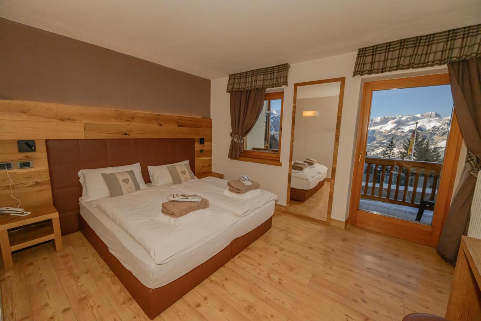 Hotel Tita Piaz Каназей Екстериор снимка