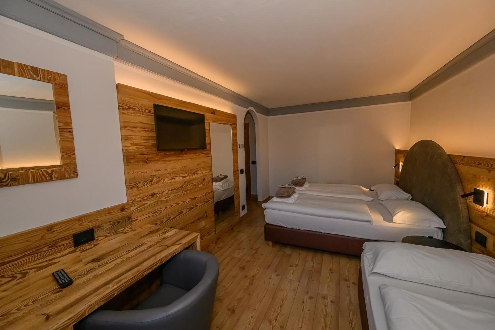 Hotel Tita Piaz Каназей Екстериор снимка