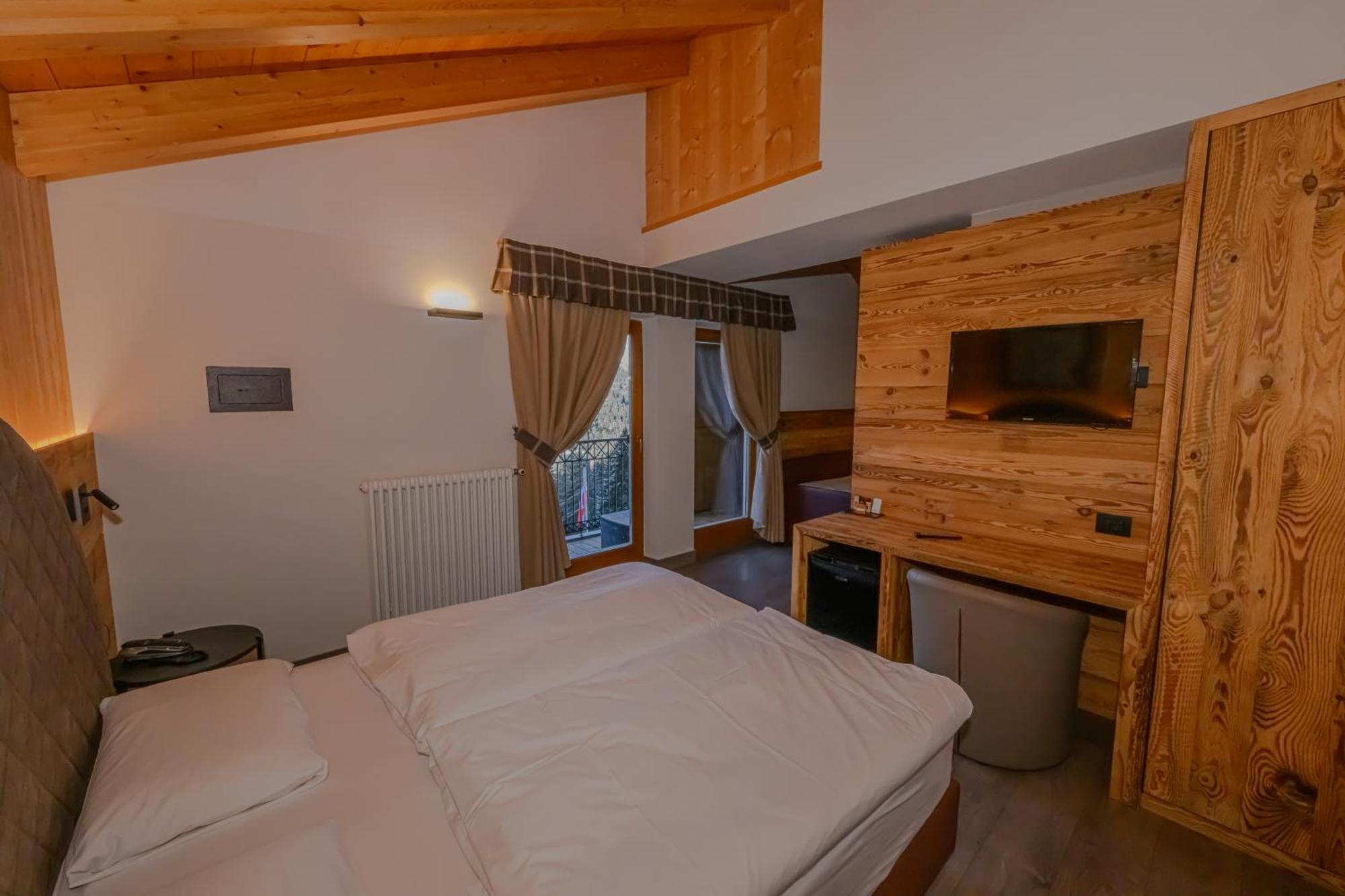 Hotel Tita Piaz Каназей Екстериор снимка