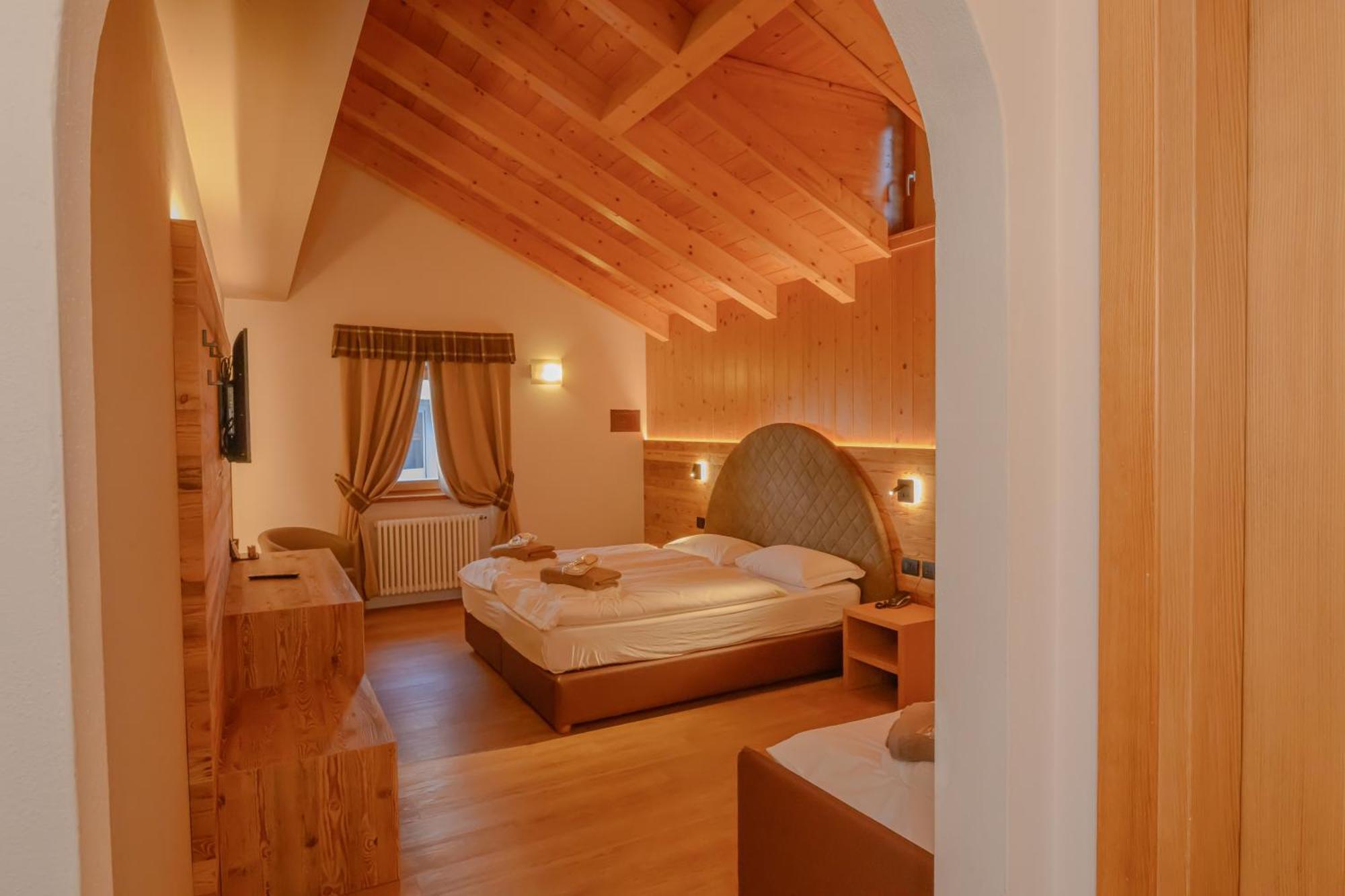 Hotel Tita Piaz Каназей Екстериор снимка