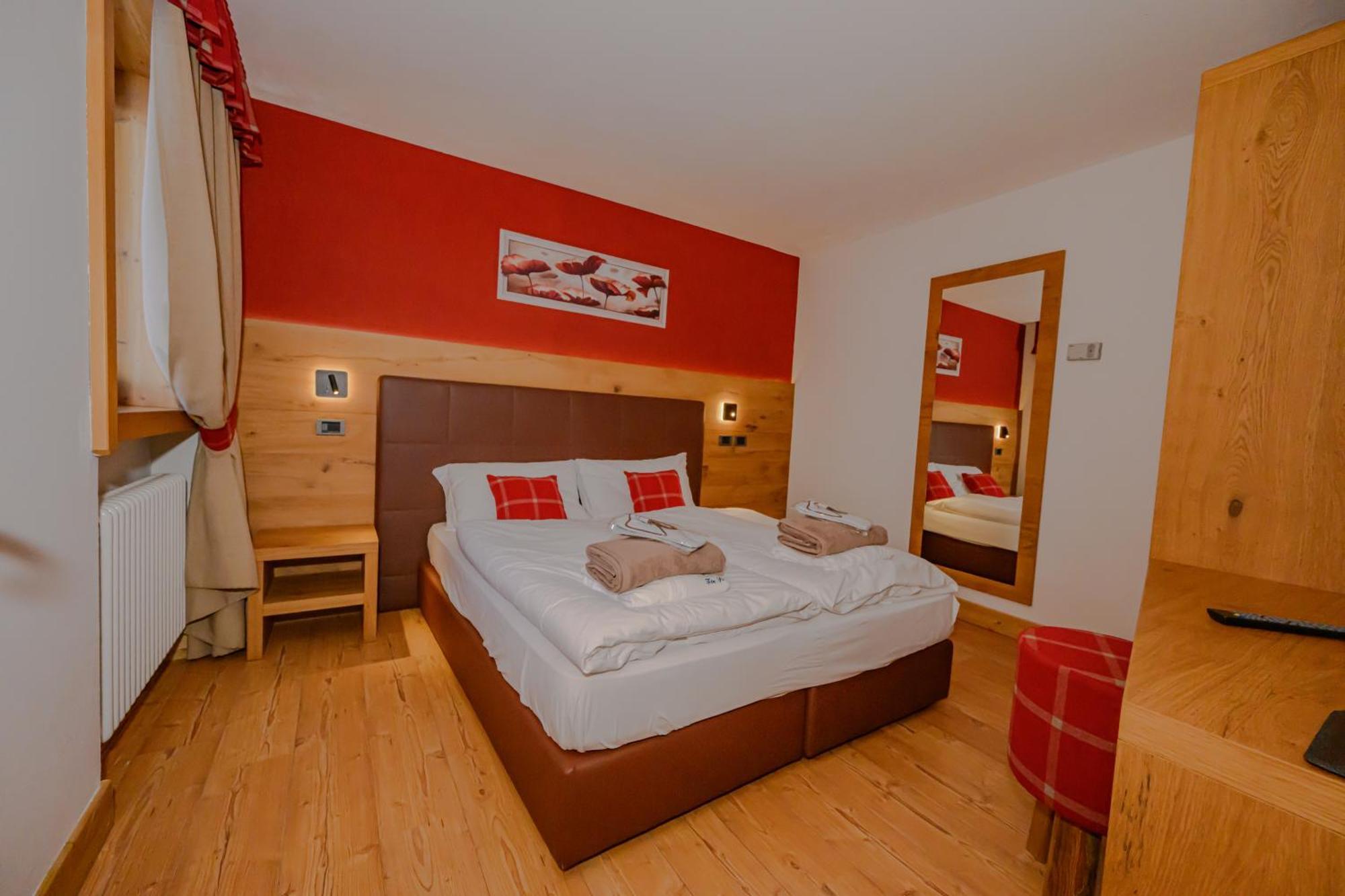 Hotel Tita Piaz Каназей Екстериор снимка