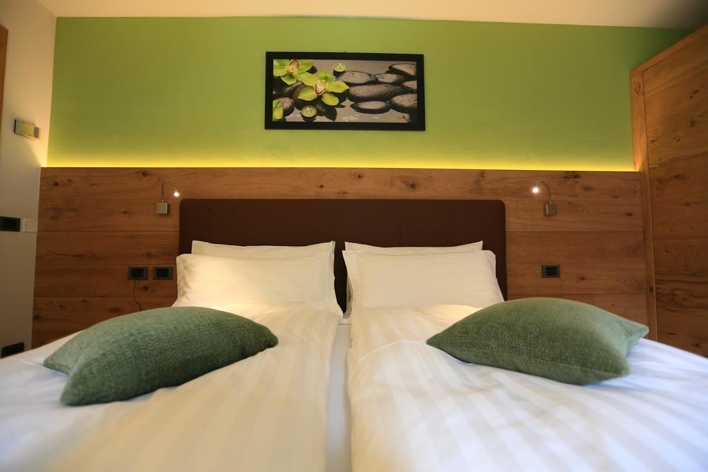 Hotel Tita Piaz Каназей Екстериор снимка